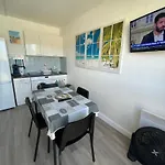 Horizon 5 Pied Dans L'eau Apartment *