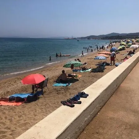 Horizon 5 Pied Dans L'eau Lägenhet Le Lavandou